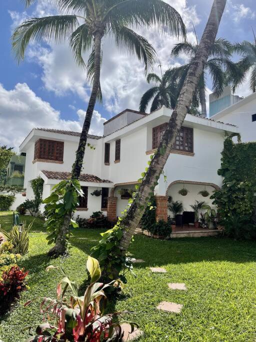 Beautiful Jungle House On A Strategic Location Villa Cancún Exterior foto